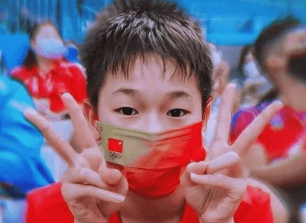 参加表演赛的全红婵能拿多少出场费？跳台简陋，场边变大海