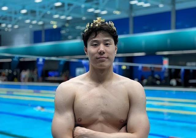 3连冠+3连冠！覃海洋赢麻了冲15连冠 几乎锁定年度总冠军
